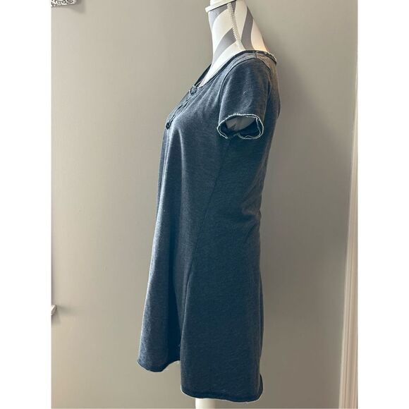 Cute sweatshirt like swing dress. - Picture 3 of 10